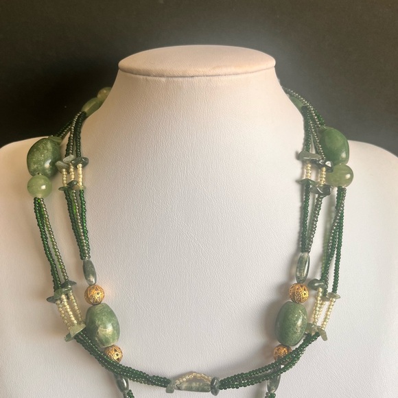 Aventurine Stone Necklace With Seed Beads, EUC - Picture 2 of 8